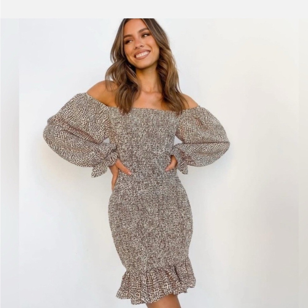 Petal & Pup Quanda Dress Off-Shoulder Long Sleeve Dress